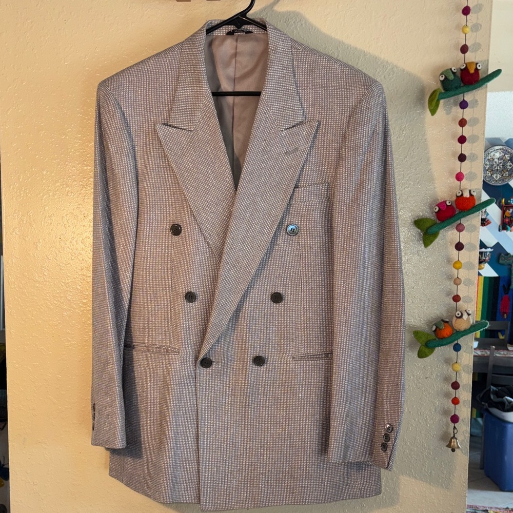 VINTAGE 100%Silk Tan and White with Blue stitching. Tan satin interior Long J